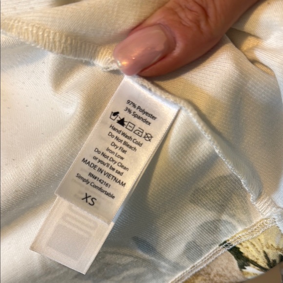 Floral Women's Jacket in Cream by LulaRoe - Picture 8 of 9